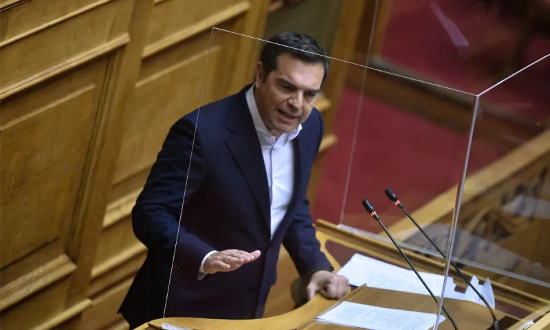 Πρόταση Μομφής: Ο Αλέξης Τσίπρας προσπαθεί να σώσει ο, τι σώζεται από τον ΣΥΡΙΖΑ