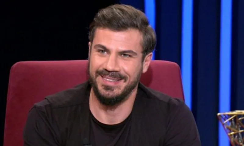 Masterchef: Αυτός ειναι ο κλώνος του Άκη Πετρετζίκη που εισβάλλει στον διαγωνισμό