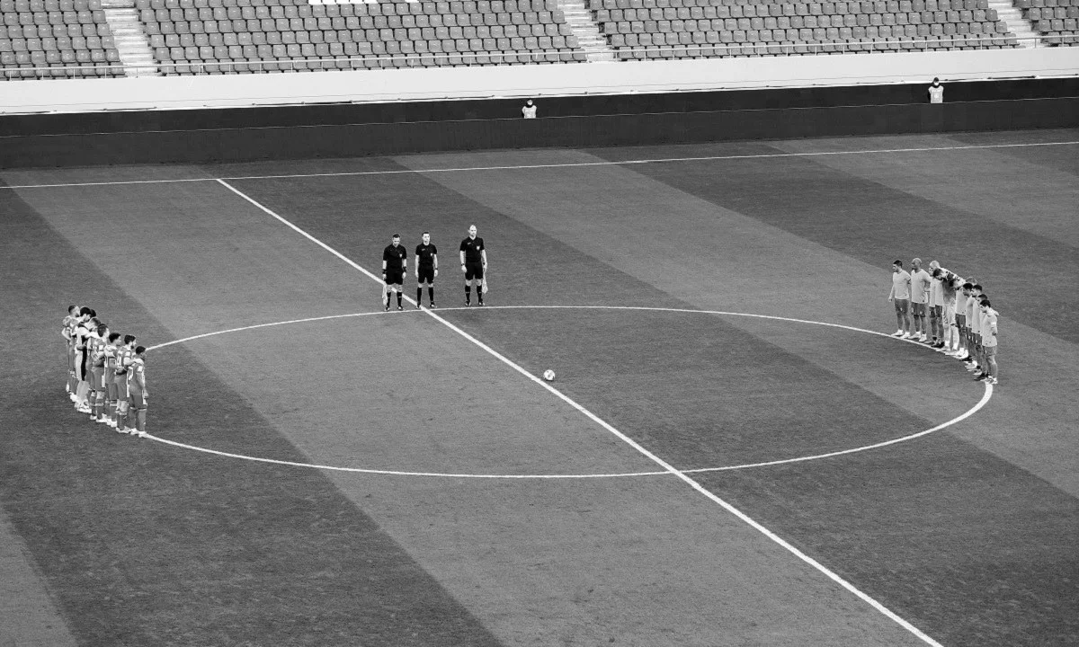 Ασπρόμαυρες φωτογραφίες στα ματς της Super League 1