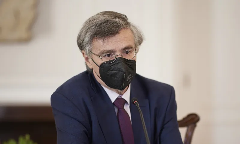 Κορονοϊός: Έκοψαν την πρόσβαση σε στοιχεία στους Τσιόδρα - Λύτρα μετά τις αποκαλύψεις για τους θανάτους εκτος ΜΕΘ