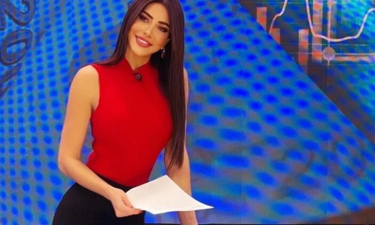 Έλα Ρουμέισα Σεμπέσι: Η εκθαμβωτική Τουρκάλα παρουσιάστρια που έχει... εξαναγκάσει τους Τούρκους να στήνονται κάθε μέρα στις οθόνες τους!