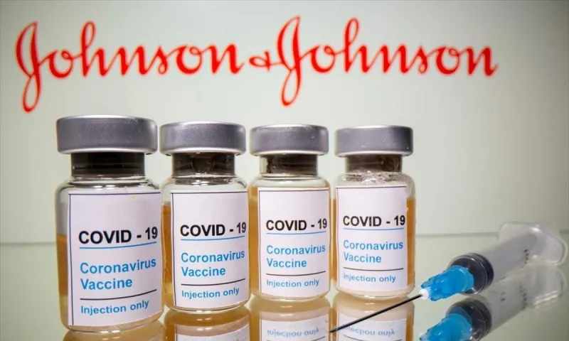 Βόμβα από Johnson & Johnson: Σταματάει την παραγωγή του μονοδοσικού εμβολίου - Τι συνέβη