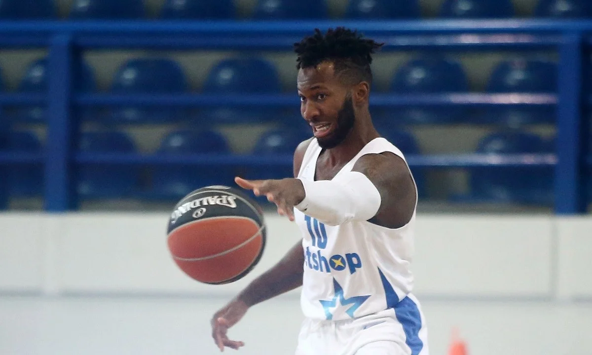 Τον τελευταίο του αγώνα στην Basket League και στον Ιωνικό Νίκαιας έδωσε ο Γιουτζίν Τζέρμαν κόντρα στον ΠΑΟΚ αφού μετακομίζει στο πρωτάθλημα Τουρκίας.