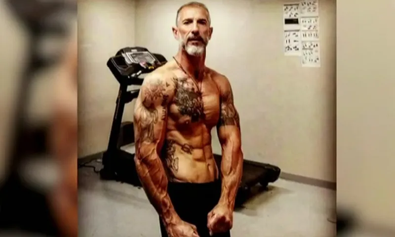 Survivor - Τάκης Καραγκούνιας: Μισθοφόρος και αδερφός ιερέα ο νέος «Μαχητής»
