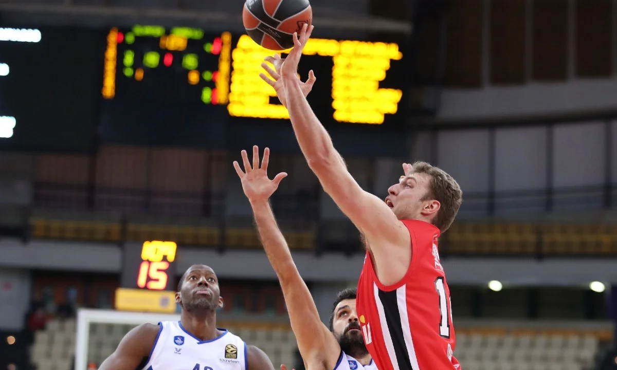 Βαθμολογία Euroleague: Πώς διαμορφώθηκε η βαθμολογία στη Euroleague μετά τη μεγάλη νίκη του Ολυμπιακού επί της Εφές με 87-85.