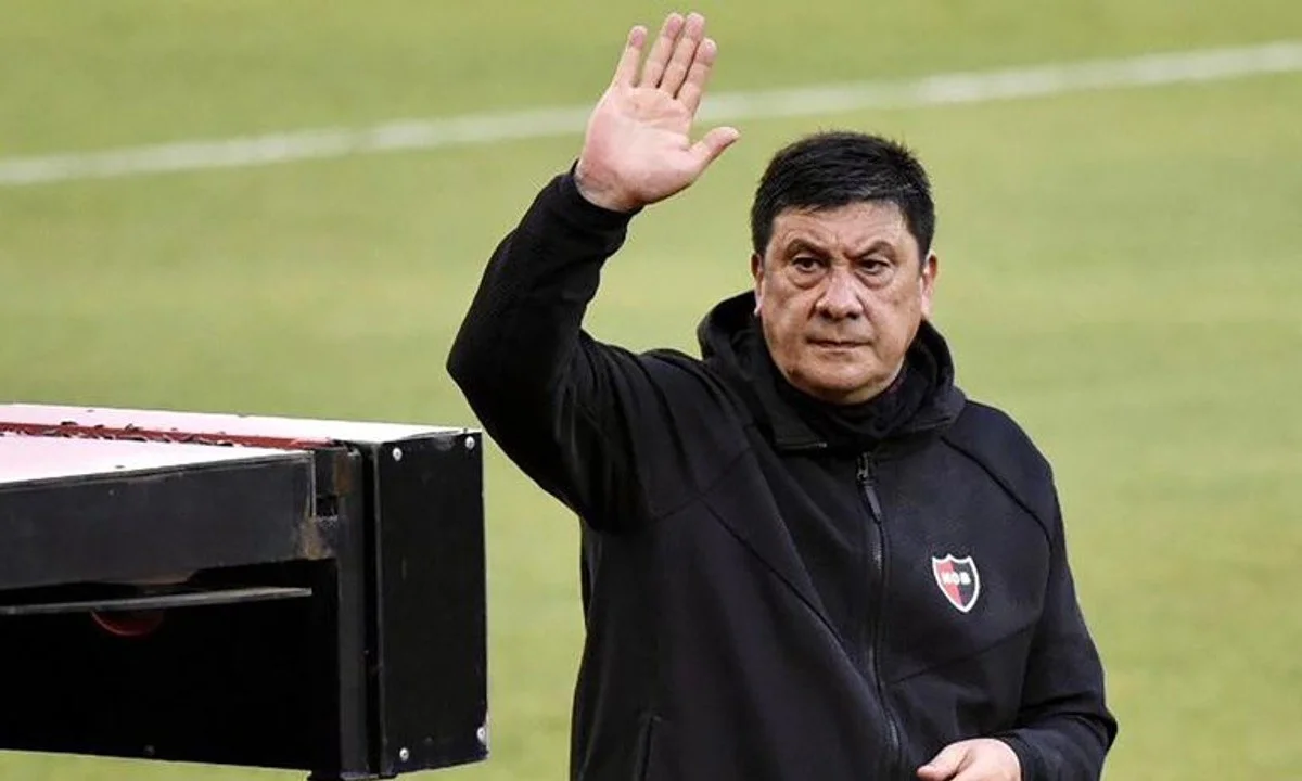 Ο κόσμος του Άρη έσπευσε να καλωσορίσει τον Μπούργος μόλις η ΠΑΕ έκανε γνωστό ότι ήρθε σε συμφωνία με τον Αργεντινό τεχνικό.