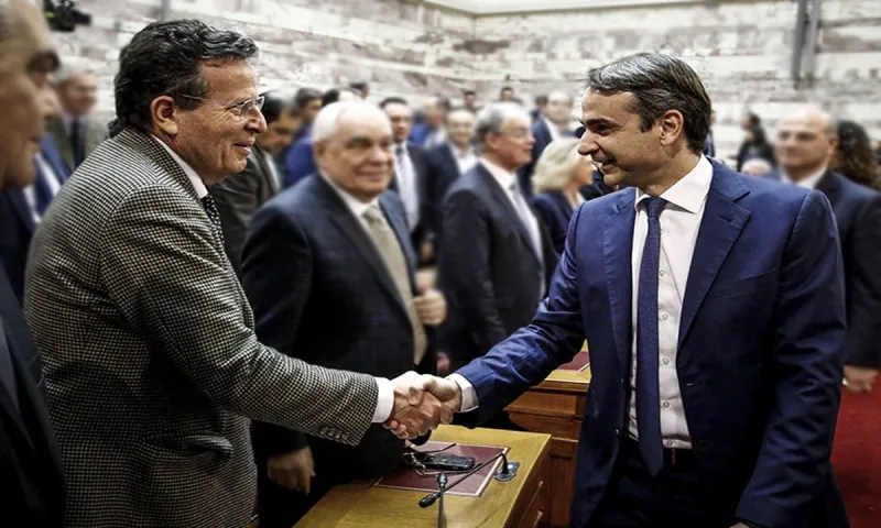Κυβέρνηση: Κάθε διαφορετική γνώμη διώχνεται - Διέγραψαν τον Γιώργο Κύρτσο, επειδή έγραφε ό,τι συζητά όλη η Ευρώπη