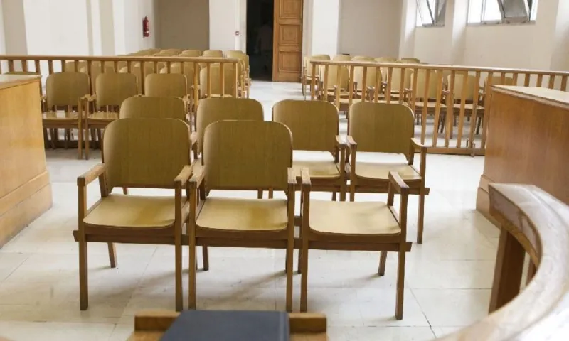 Κατοχυρωμένο το δικαίωμα στην παρουσία διερμηνέα σε δίκη στην Ελλάδα ή όχι;