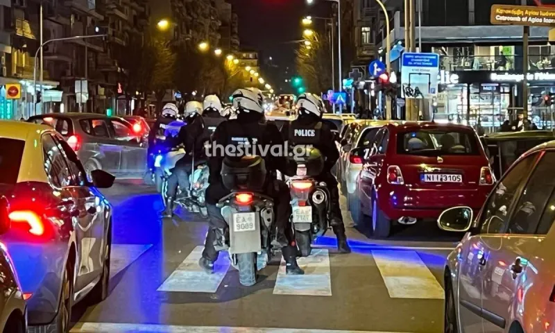 Θεσσαλονίκη: Ανήλικοι επιτέθηκαν σε λεωφορείο! - Προσαγωγές από την αστυνομία