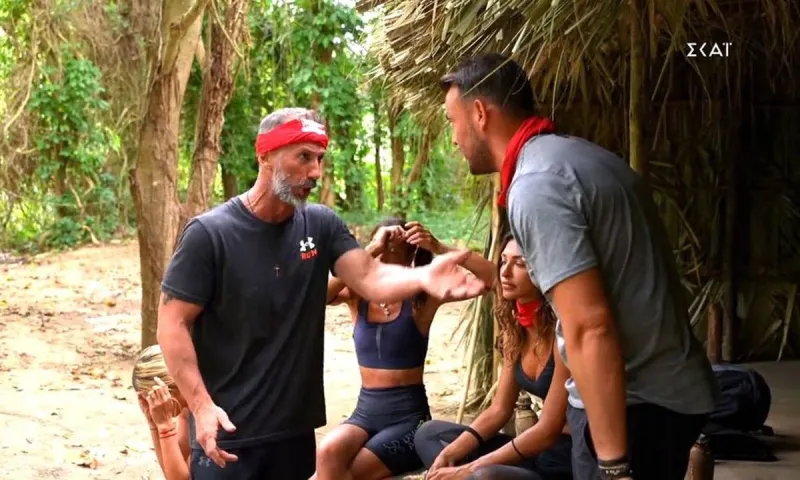 Survivor: ΧΑΜΟΣ! Παραλίγο να έρθουν στα χέρια Αρσενίου και μισθοφόρος - «Φοράς παντελόνια ρε;»