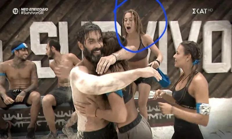 Survivor: «Φιλιούνται, αγκαλιάζονται» - Το Twitter έλαμψε με την αγκαλιά Μαρτίκα-Ασημίνας