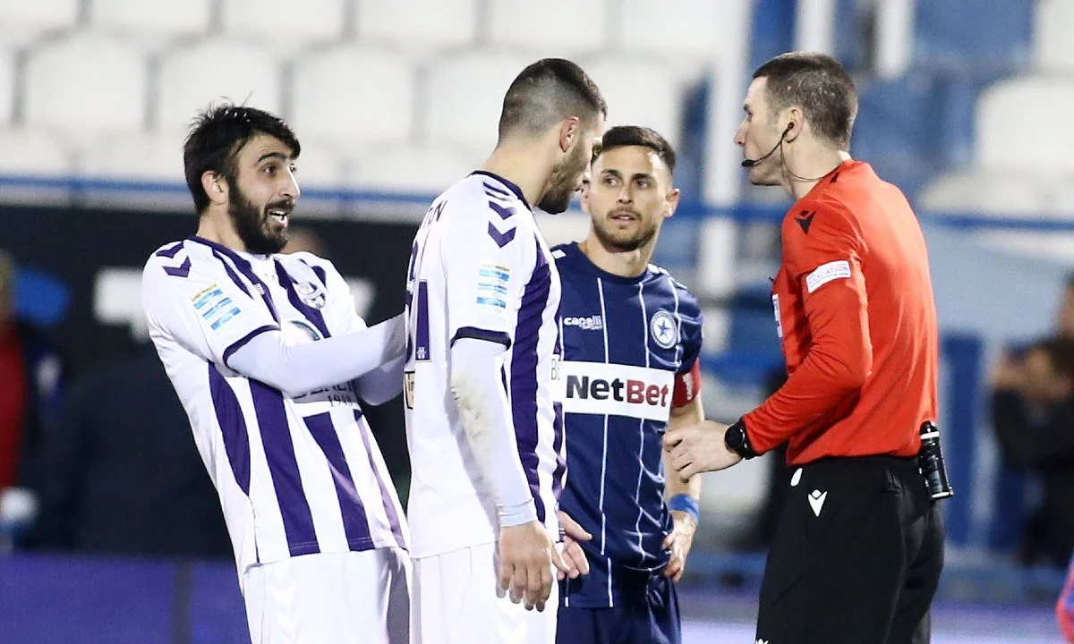 Έλεγχος Διαιτησίας: Δεν πέτυχαν ούτε τον... λήγοντα οι βοηθοί στο Απόλλων - Ατρόμητος. Οπου να' ναι μπήκαν οι γραμμές από το VAR στα δύο γκολ! Άλλα δύο ακυρώθηκαν για χέρι στο Ολυμπιακός - ΟΦΗ!