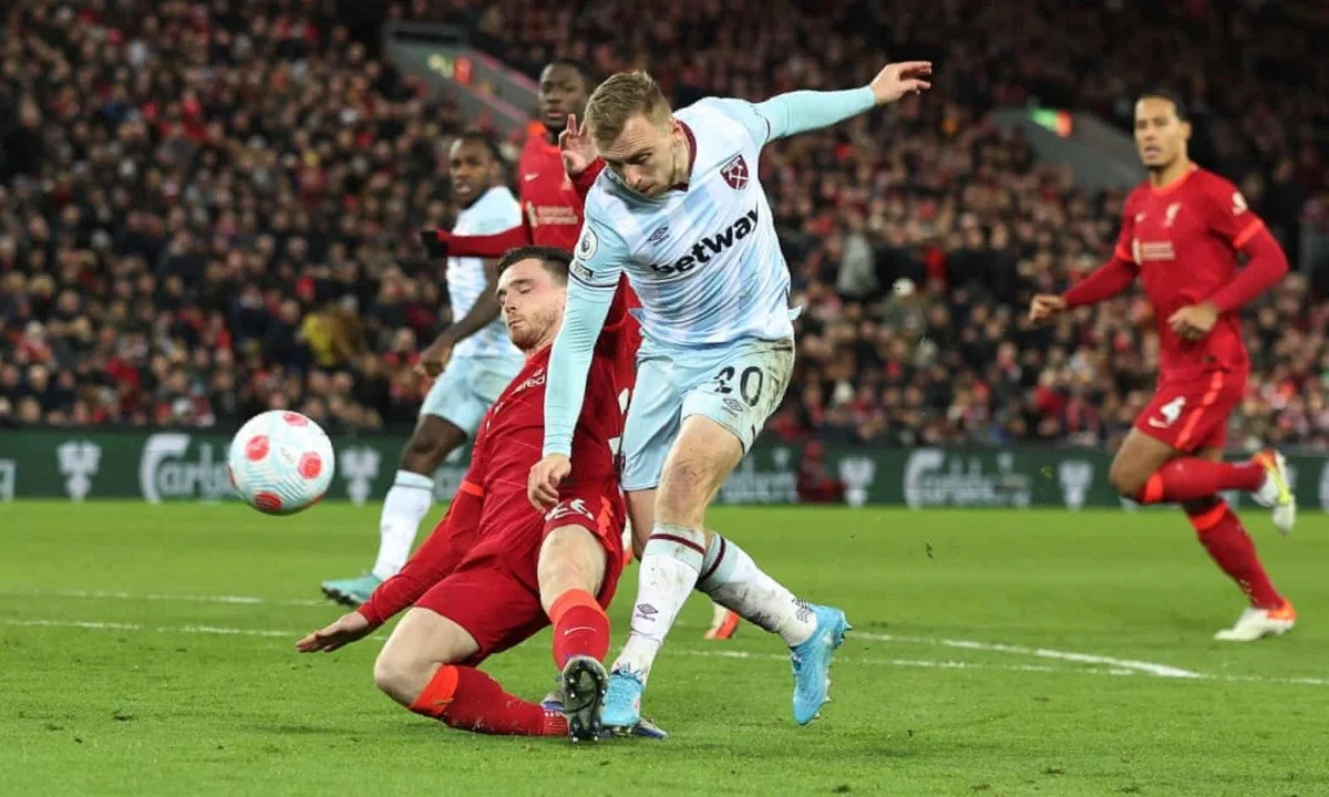 Ρόμπερσον και Μπόουεν μονομαχούν στην Premier League