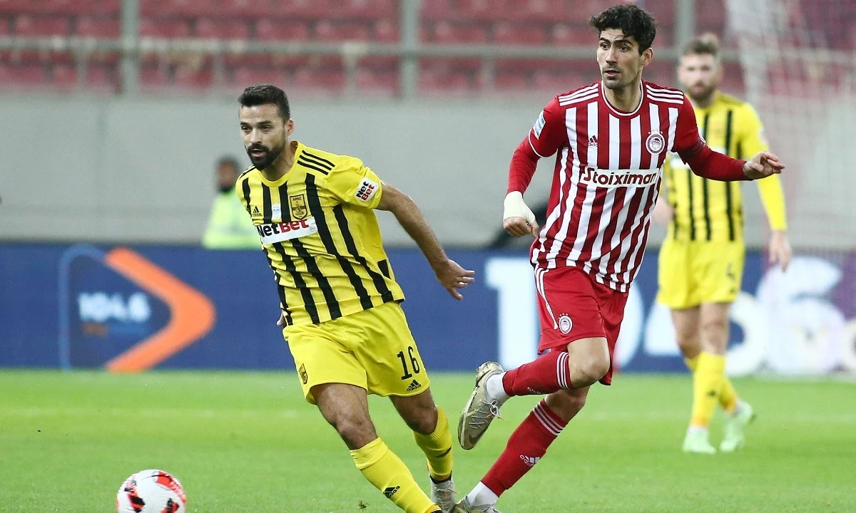 Άρης - Ολυμπιακός από το κανάλι Novasports Prim στις 19:00 για την 26η αγωνιστική της Super League, τελευταία στην κανονική περίοδο.