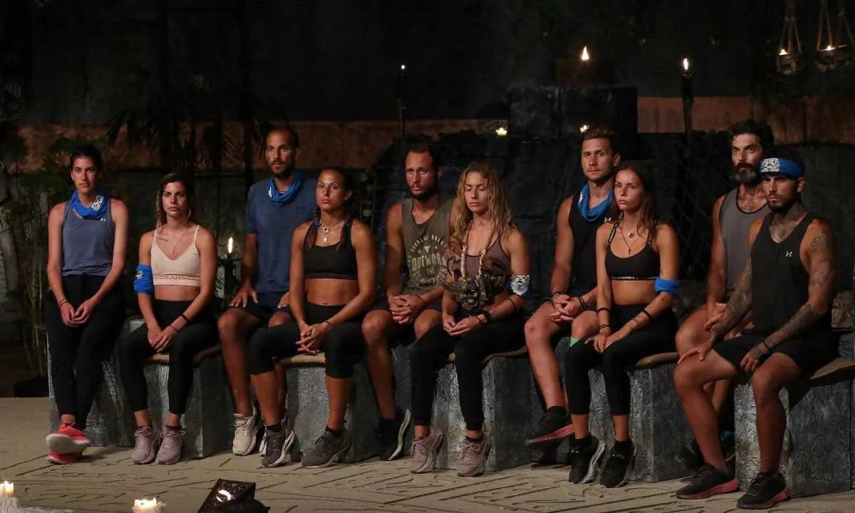 Survivor 7/3 spoiler: Ποιος θα είναι ο δεύτερος υποψήφιος προς αποχώρηση από το Survivor. Από τους μπλε ή τους κόκκινους θα βγει;