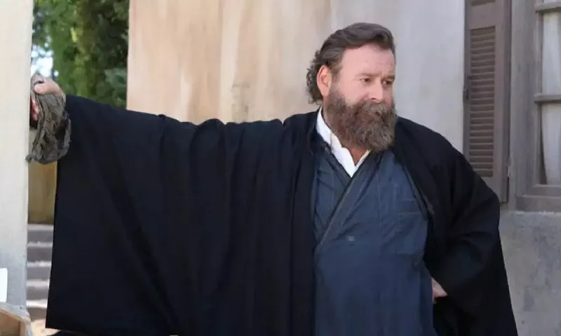 Άγριες Μέλισσες επόμενα επεισόδια: Αυτό είναι το μέλλον του παπα – Γρηγόρη!