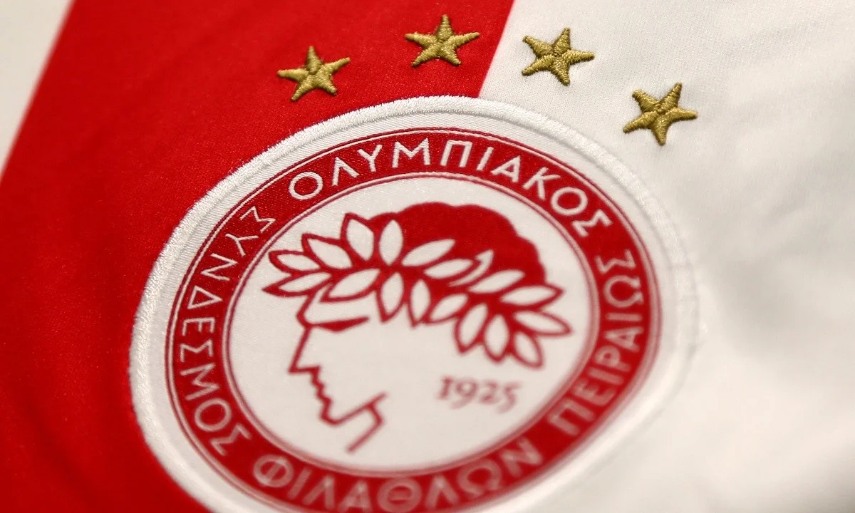Ο Ολυμπιακός γίνεται 97 ετών ξεδιπλώνοντας μια ιστορία γεμάτη τίτλους, επιτυχίες και μεγάλες ποδοσφαιρικές και αθλητικές προσωπικότητες να τον εκπροσώπησαν και να τον εκπροσωπούν.