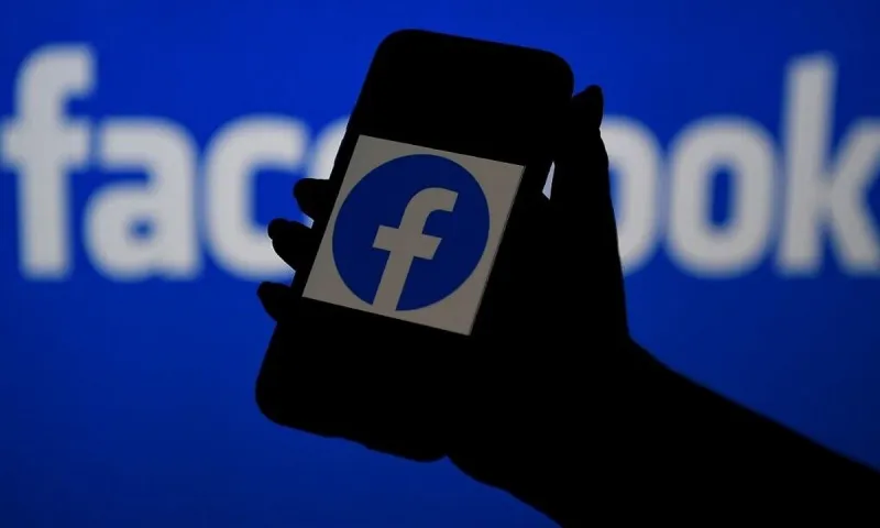 Reuters: ΑΔΙΑΝΟΗΤΟ - Το Facebook επιτρέπει τις αναρτήσεις που καλούν σε βία εναντίον Ρώσων