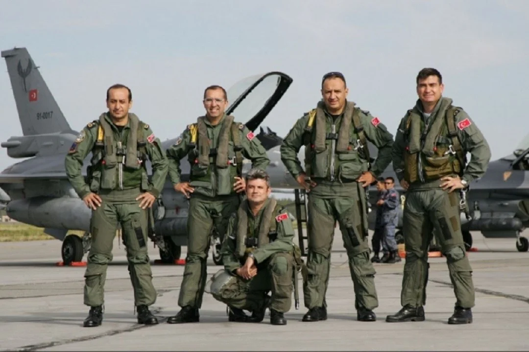 Oυκρανία: Τούρκοι εκπαιδευτές και χειριστές drone έφτασαν στην Ουκρανία - Λένε ότι πήγαν διακοπές