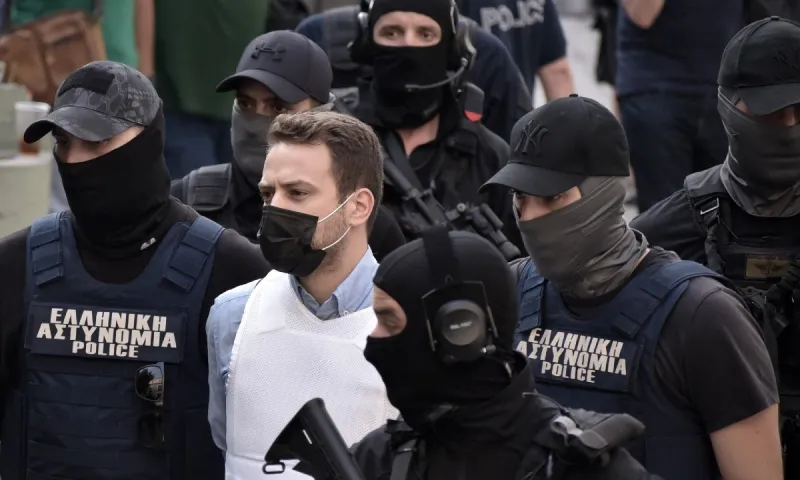 Στην απομόνωση ο Μπάμπης Αναγνωστόπουλος - Είχε κινητό μέσα στο κελί