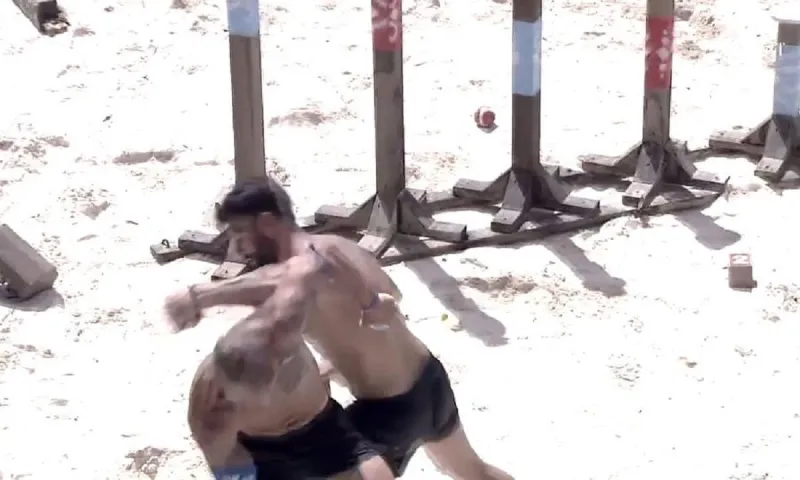 Survivor 20/3: Τάκης και Στάθης πιάστηκαν στα χέρια και φλέρταραν με ΑΠΟΒΟΛΗ!