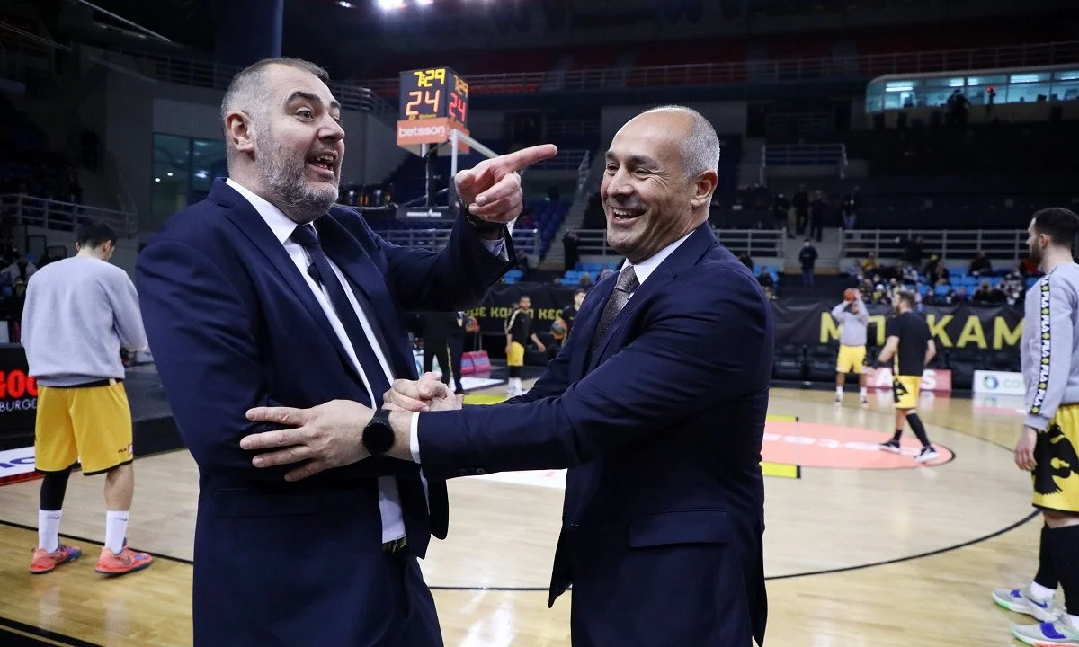 Παρά τα όσα κυκλοφόρησαν περί της διαδοχής του Στέφανου Δέδα, ο Κούρο Σεγκούρα αφήνει τον Ιωνικό και θα συνεχίσει στην ΑΕΚ.