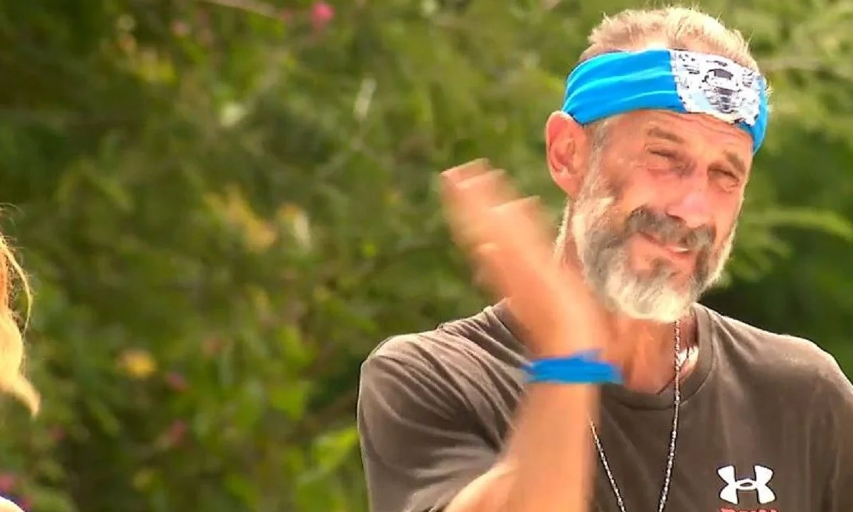 Survivor 22/3: Ο παίκτης των Μπλε άρχισε να μιλάει για την κόρη του και ξέσπασε σε κλάματα