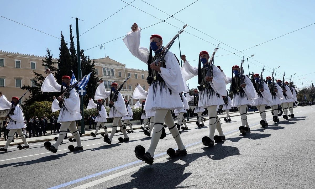 25η Μαρτίου: Περηφάνια για τις παρελάσεις - Δέος για τα Rafale