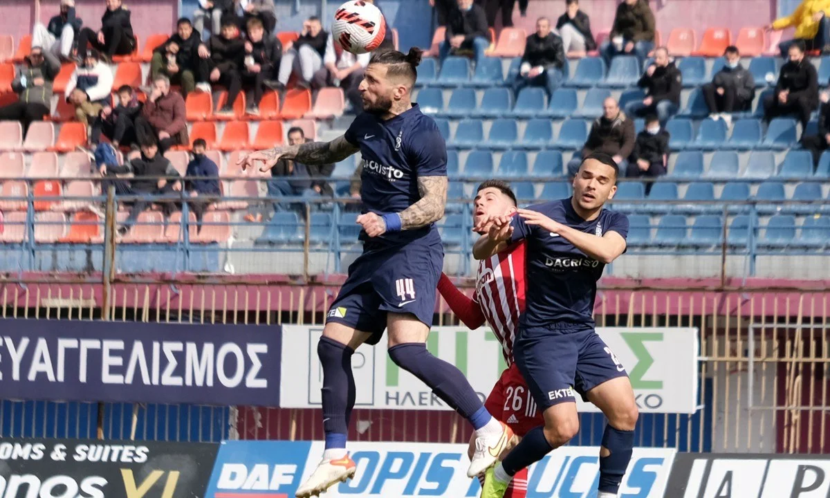 Super League 2 - 1ος όμιλος: Με 9 τελείωσε ο Απόλλων Πόντου, αλλά η Βέροια δεν κέρδισε (0-0). 1-0 μέσα στην Καβάλα η ΑΕΛ και η διαφορά στους έξι!