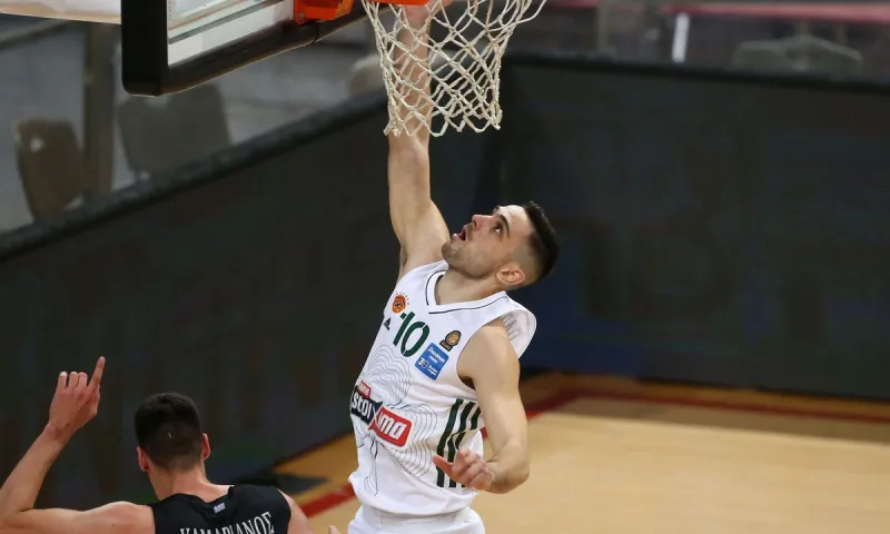 Παναθηναϊκός - ΠΑΟΚ 77-67: Νίκη στην επιστροφή Παπαπέτρου