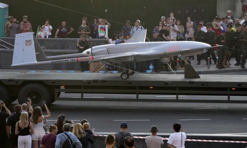 Bayraktar: Μόνο ενα τουρκικό drone έμεινε ανέπαφο στην Ουκρανία λένε οι Ρώσοι - Διαλύσανε 35;