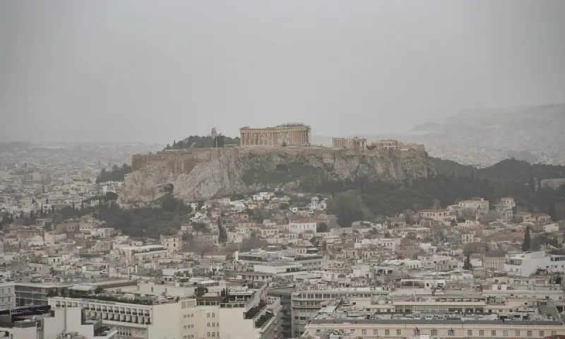 Καιρός: Αφρικανική σκόνη - Ποιες περιοχές θα καλύψει - Πότε θα έχουμε λασποβροχή