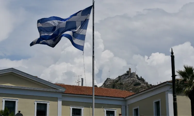Καιρός: Αραιές νεφώσεις, με πρόσκαιρες βροχές την Τετάρτη (30/3)