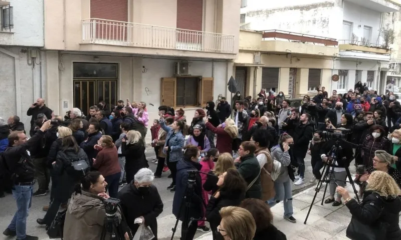 Πάτρα: Γίναμε «Ισλάμ» και δεν το ξέραμε; Οι ψυχές των παιδιών δεν έχουν ανάγκη από εξαγριωμένους όχλους!