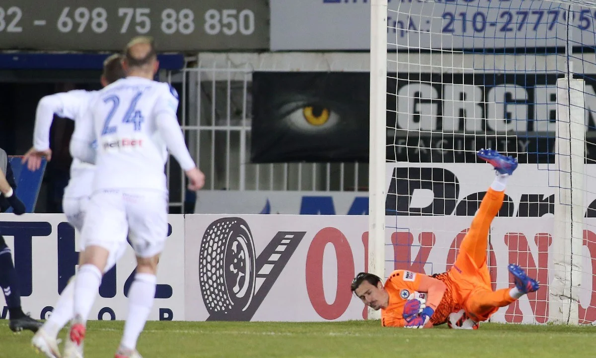 Super League νέα 1/4: Δεν το λύνει με το αζημίωτο το συμβόλαιο του ο Παμλίδης. O «κλεισμένος» Πίρσμαν χάνει και πάλι παιχνίδι του ΠΑΣ Γιάννινα κόντρα στον Άρη. Αυτόν δεν «βλέπει» ο Κόλμαν στο Περιστέρι! Tα τελευταία νέα των ομάδων της Super League πριν…