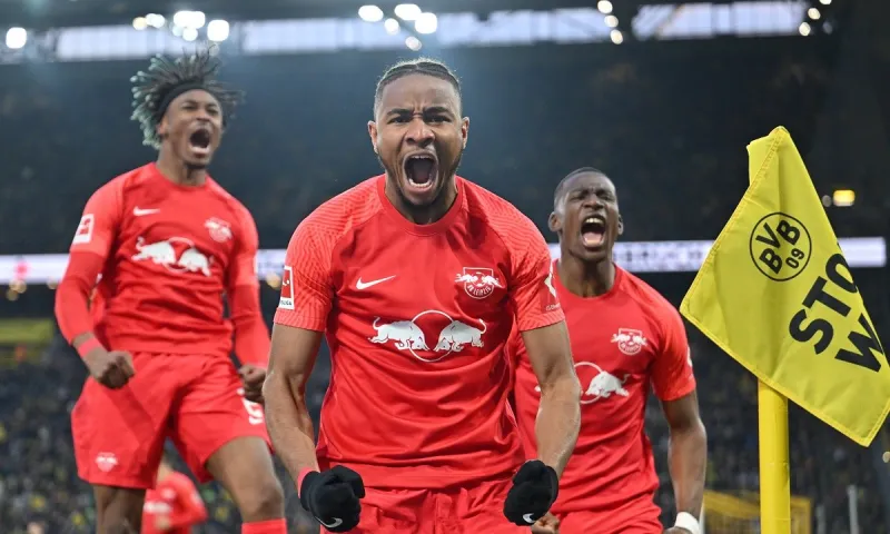 Bundesliga: H Λειψία ταπείνωσε τη Ντόρτμουντ και ο τίτλος πάει Βαυαρία - Η βαθμολογία
