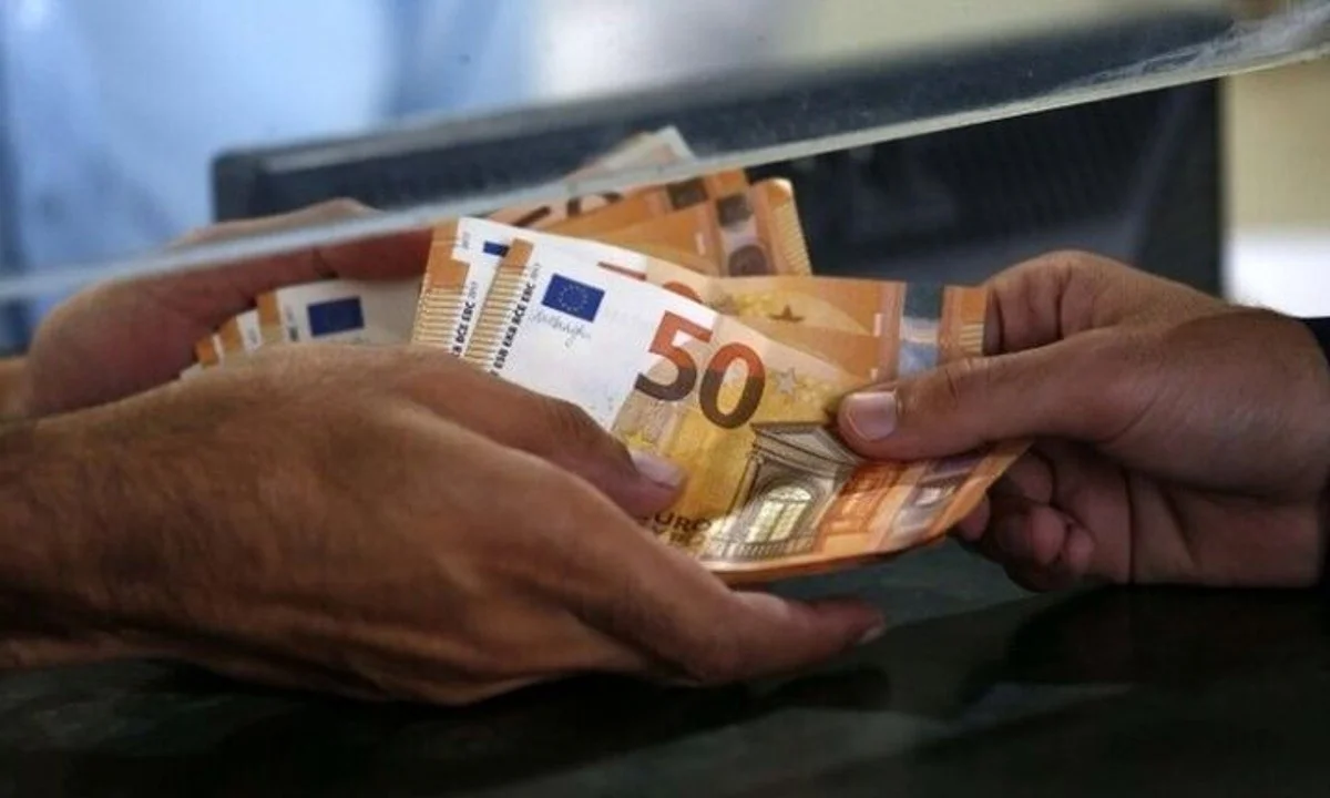 Μέχρι την Τετάρτη 20 Απριλίου θα πρέπει να καταβάλουν οι εργοδότες το δώρο Πάσχα. Πώς μπορείτε να υπολογίσετε το ποσό που θα λάβετε.