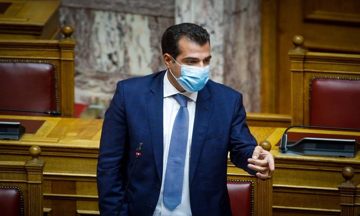 Για άλλη μια φορά προκλητικός ο Θ. Πλεύρης που ζητά απόλυση των υγειονομικών, επειδή «αρνούνται την επιστήμη» και βρίσκονται στην ανεργία «από επιλογή» τους.