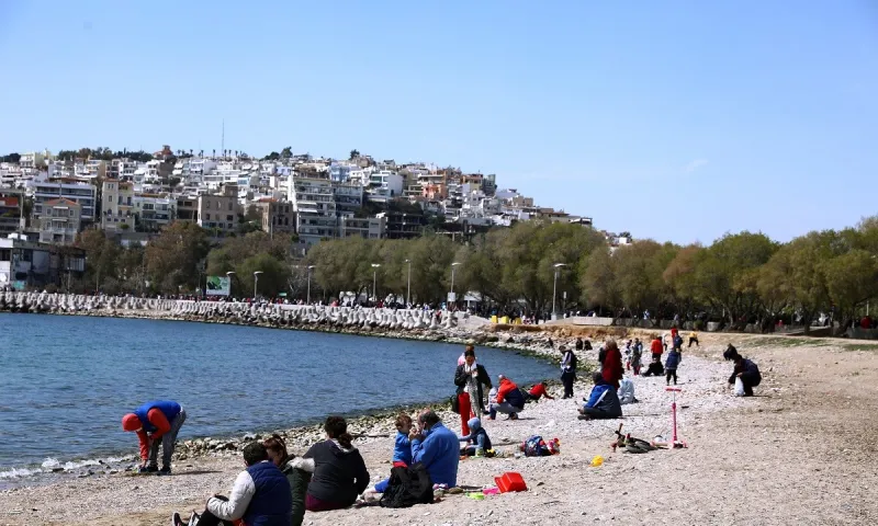 Καιρός (12/4): Ηλιοφάνεια και άνοδος της θερμοκρασίας