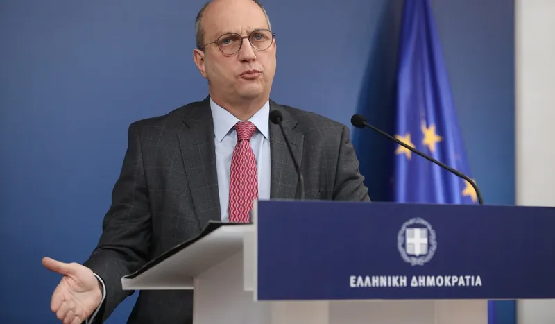 «Τσακωμένοι» με τη λέξη «πλαφόν» - Απέκλεισε το ενδεχόμενο επιβολής του ο Γ. Οικονόμου, για τις τιμές ρεύματος!