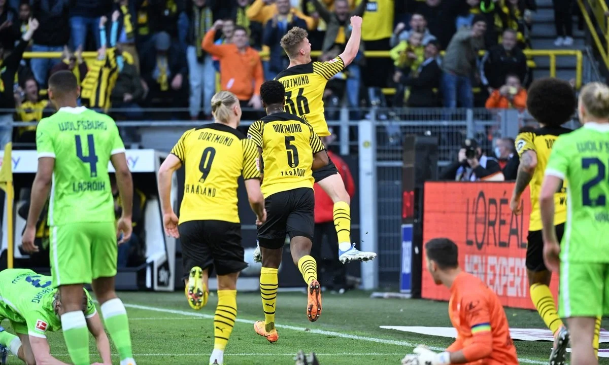 Bundesliga: Ένα απίστευτο πάρτι έστησε η Ντόρτμουντ το απόγευμα του Σαββάτου (16/4), διασύροντας την Βόλφσμπουργκ με 6-1!