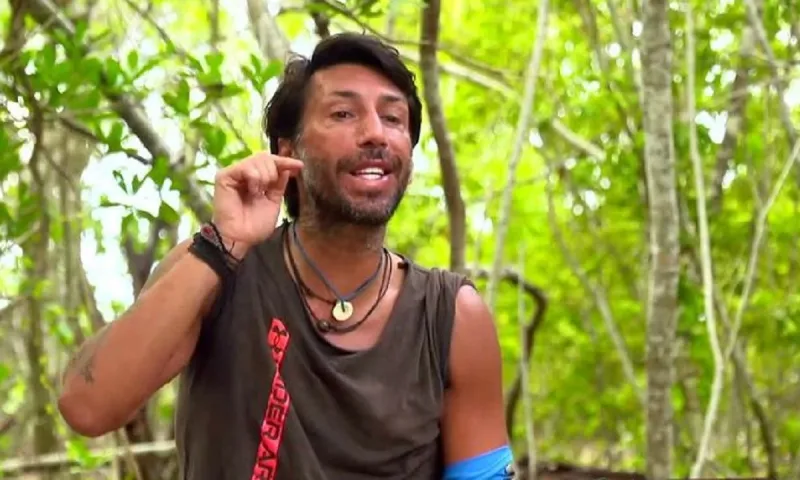 Survivor 16/4: Ο Κωνσταντίνος Εμμανουήλ έριξε ΒΟΜΒΑ - Νέο «παράνομο» ειδύλλιο;