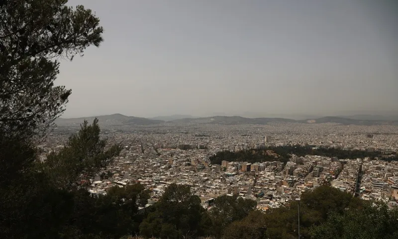 Καιρός: Άνοδος θερμοκρασίας και αφρικανική σκόνη το Μεγάλο Σάββατο
