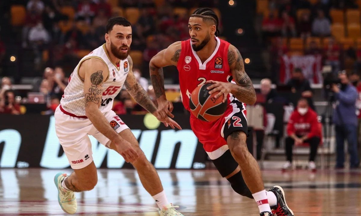 Μονακό - Ολυμπιακό: Από το κανάλι Novasports Prime HD θα μεταδοθεί το τρίτο παιχνίδι της σειράς των πλέι οφ της Euroleague. 1-1 το σκορ.