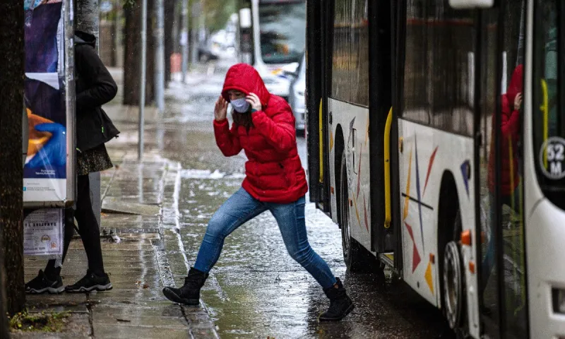 Καιρός (28/4): Βροχές και καταιγίδες την Πέμπτη - Υψηλή θα παραμείνει η θερμοκρασία