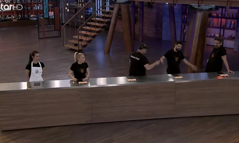 MasterChef highlights 30/4: Τους πέταξε καλαμπόκι ο Μπόμπαινας - Απάντησε με βρισιές ο Χριστόφορος - Η τελική δεκάδα