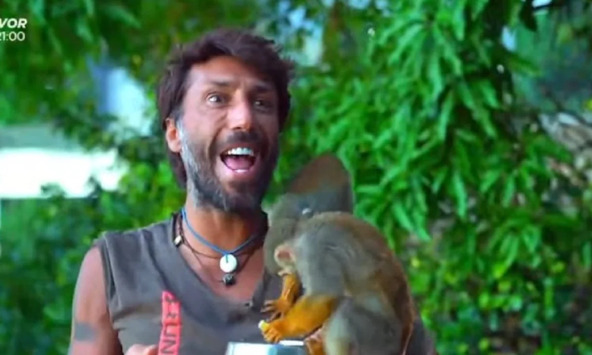 Survivor Twitter 1/5: Ο Κωνσταντίνος Εμμανουήλ έκανε πάλι χαμό και ο μιντιακός λαός τον περίμενε στη γωνία