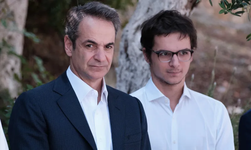 Δήθεν κύμα συμπαράστασης στο Twitter για τον διορισμό του υιού Μητσοτάκη στο Ευρωκοινοβούλιο