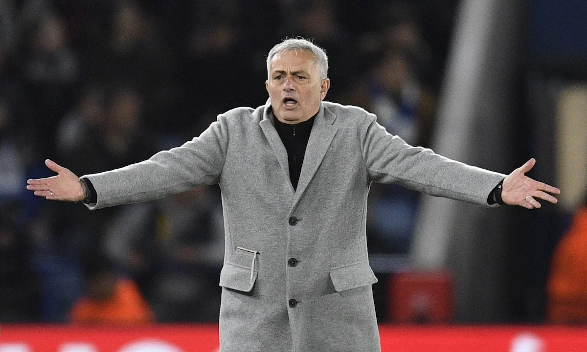 Serie A: Ρόμα (ή για να ακριβολογούμε Μουρίνιο) και Λάτσιο έριξαν τα... καρφιά τους με αφορμή τις διαιτητικές αποφάσεις.