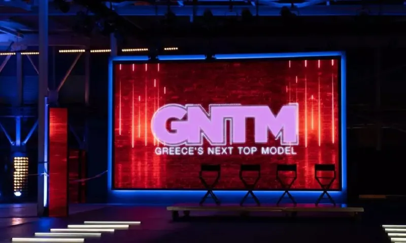 Πρώην παίκτρια του GNTM ποζάρει topless και μας «τρελαίνει»!